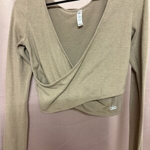 ALO Yoga Women's Beige Wrap Crop Top